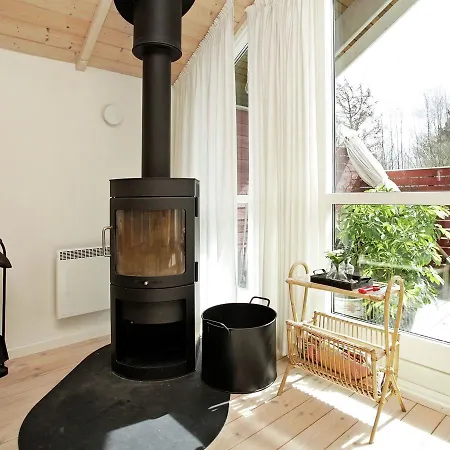 Two-bedroom Holiday In Glesborg 15 Holiday home Fjellerup