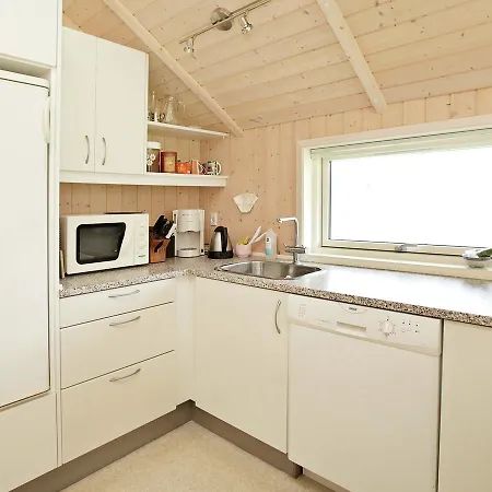 Two-bedroom Holiday In Glesborg 15 Holiday home Fjellerup